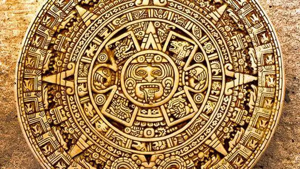 el sitema calendarico maya esta compuesto por tres calendarios